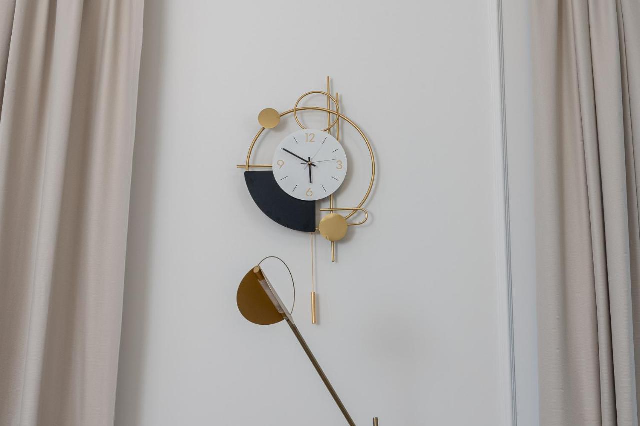 Premium In Parisian Style In The Heart Of Old Krakau