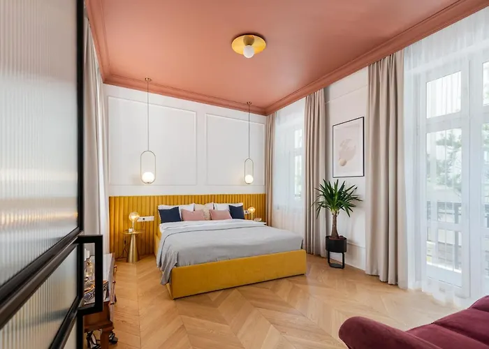 Premium Apartment In Parisian Style In The Heart Of Old Krakow