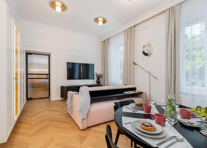 Premium Apartment In Parisian Style In The Heart Of Old Krakow