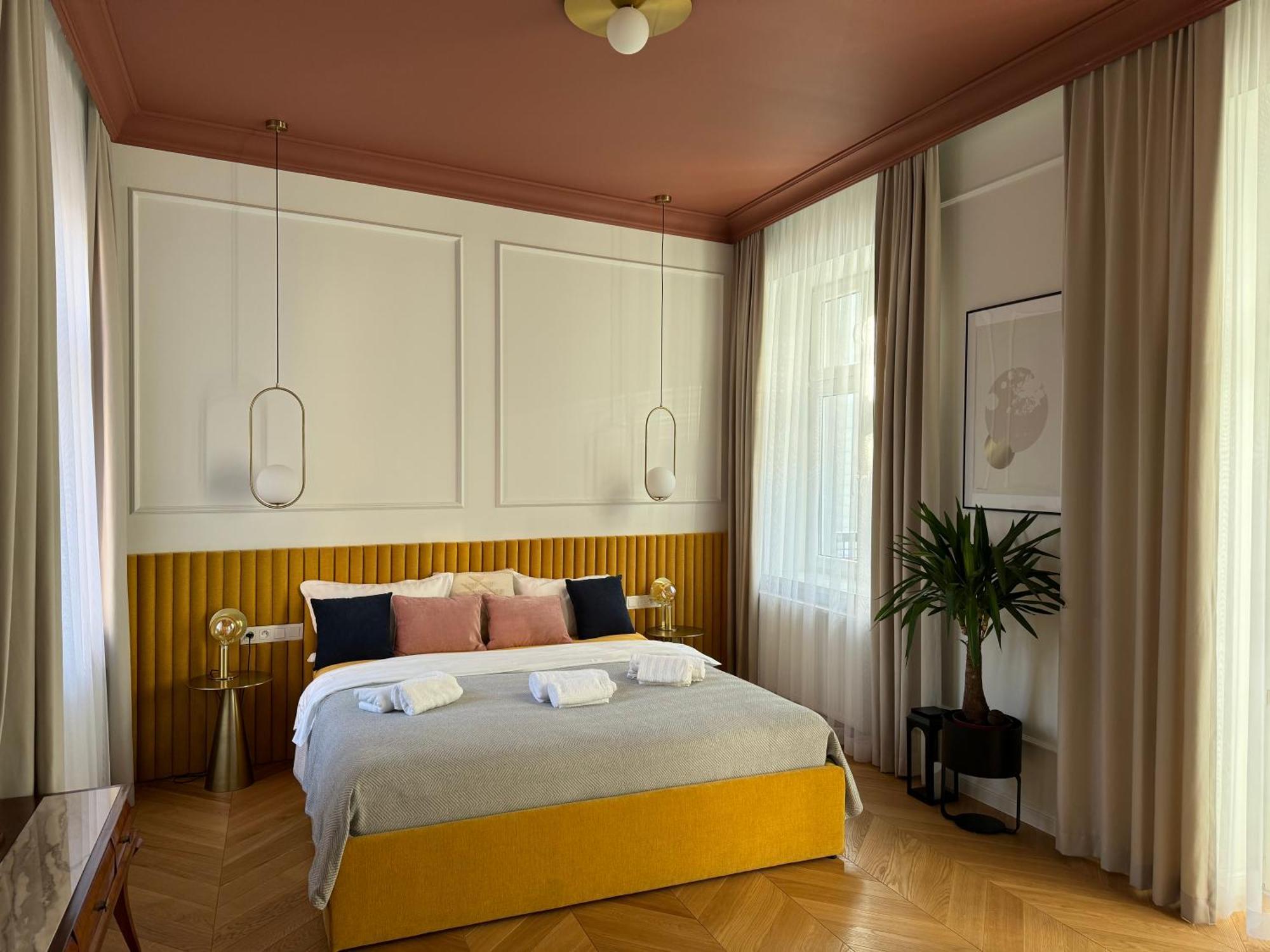 Premium In Parisian Style In The Heart Of Old * Krakow