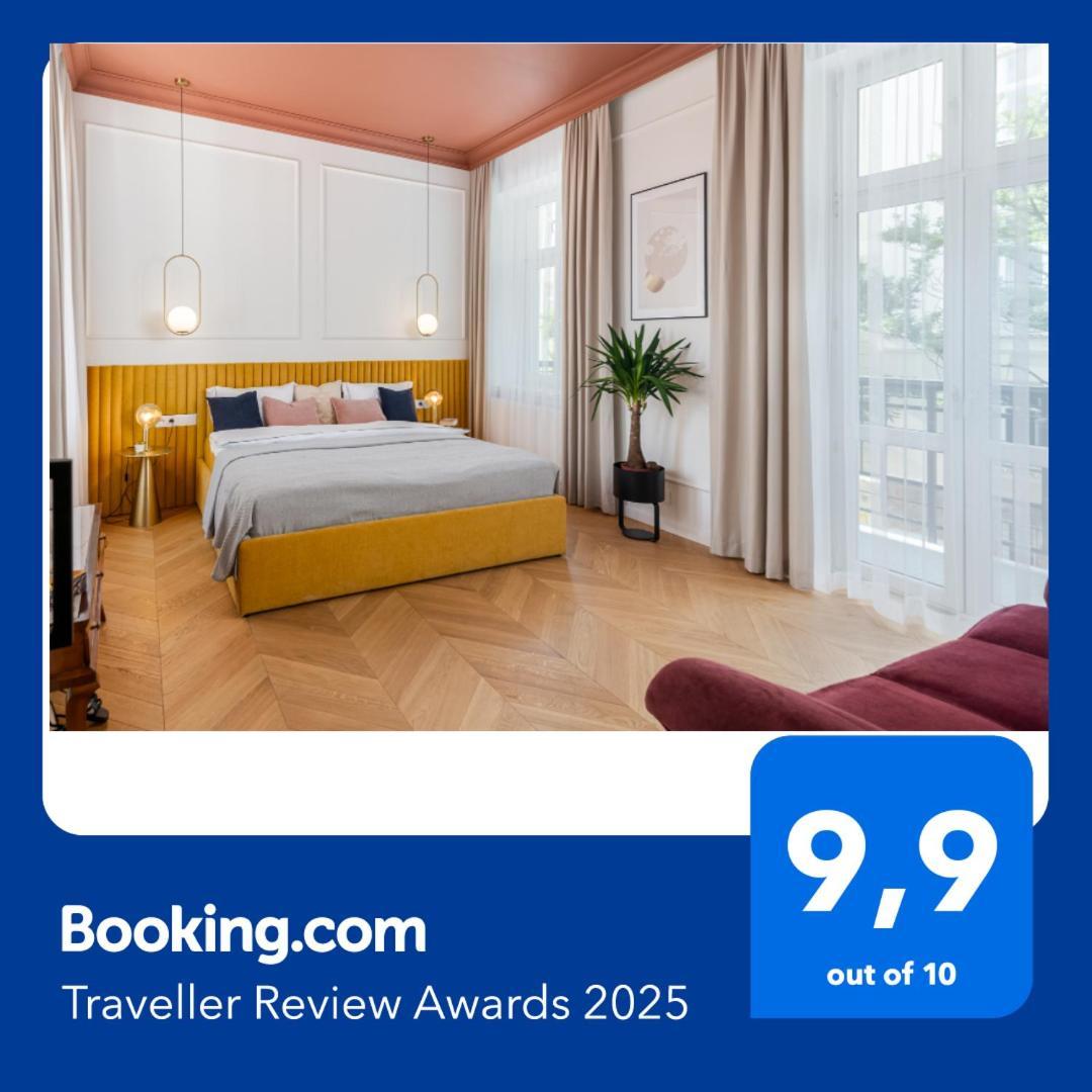 Premium In Parisian Style In The Heart Of Old Apartment